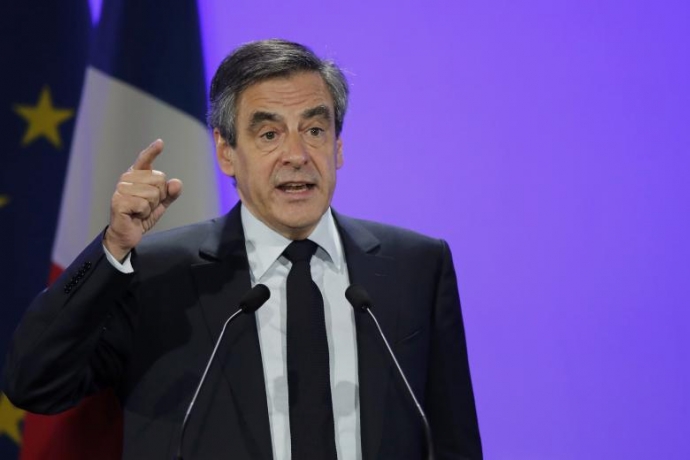 buộc ứng viên Tổng thống Pháp Francois Fillon bị c