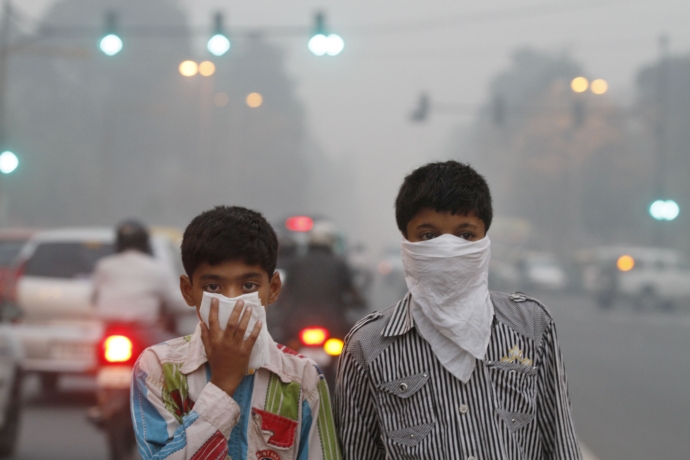 1 Để hạn chế ô nhiễm, thủ đô New Delhi  (Ấn Độ) hạ