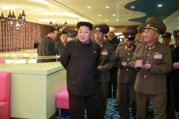 20150929-lanh-dao-trieu-tien-kim-jong-un-thi-sat-s