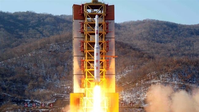 Triều Tiên phóng tên lửa mang vệ tinh lên vũ trụ h