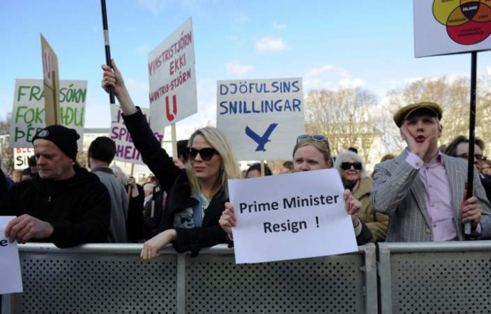 Hàng nghìn người Iceland biểu tình kêu gọi Thủ tướ