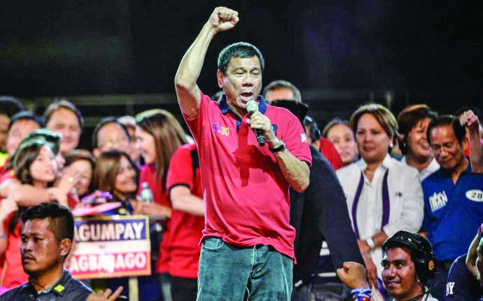 1 Với những tuyên bố gây sốc, Duterte - ứng viên T