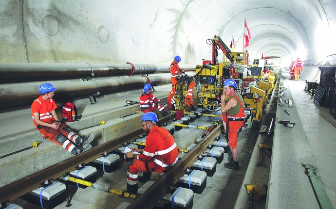 3 About 700 people were working in the tunnel at o