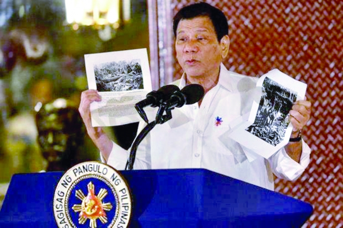 Tổng thống Philippines Rodrigo Duterte công bố nhữ