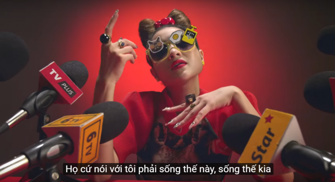 Thủy Top trong MV Be your own color