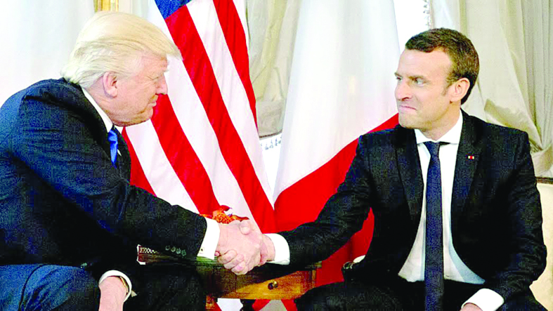 Tổng thống Mỹ Donald Trump bắt tay với Tổng thống 