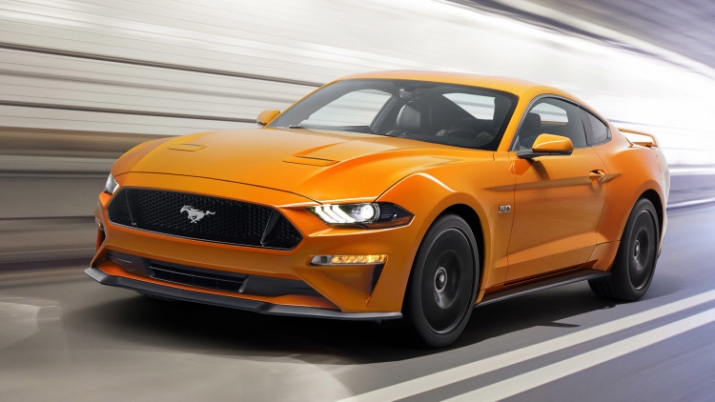 new-ford-mustang-v8-gt-with-performace-pack-in-ora