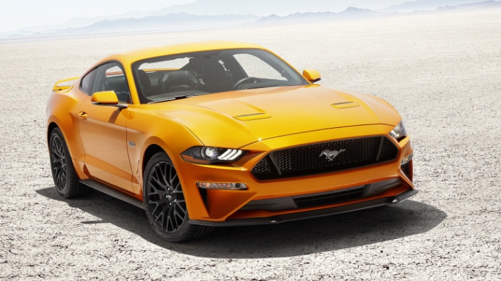 new-ford-mustang-v8-gt-with-performace-pack-in-ora