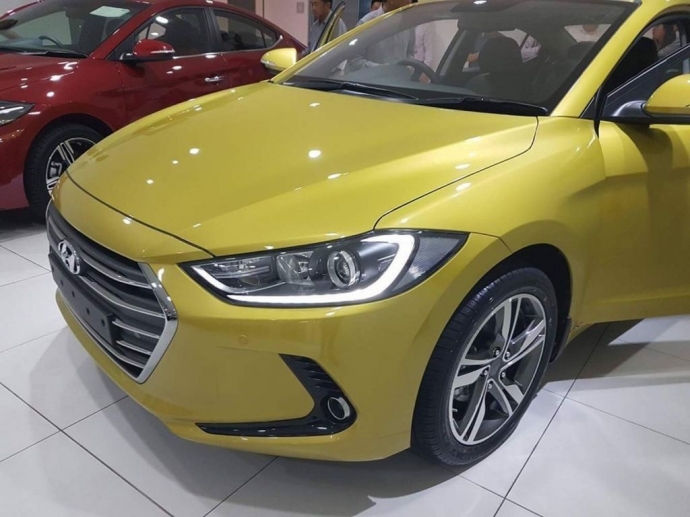 Hyundai Elantra Sport 3