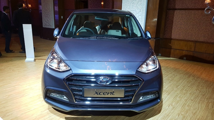 2017-Hyundai-Xcent-India-1