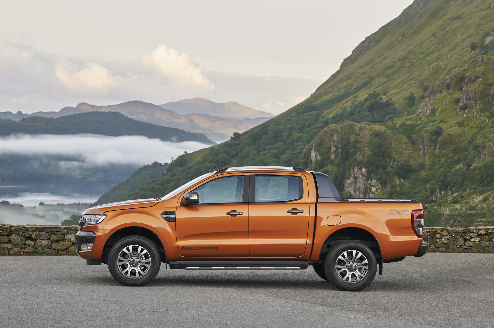 Ford-Ranger-Wildtrack-2015-1