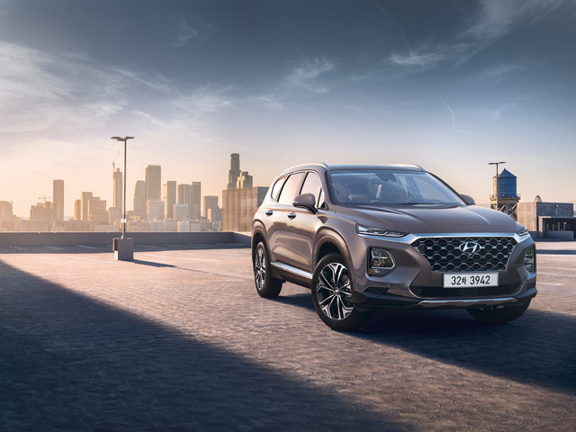 Hyundai công bố hình ảnh và chốt ngày ra mắt Santa Fe mới