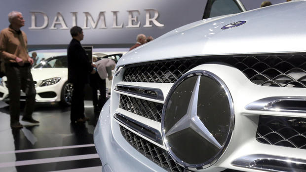 Mercedes-Benz bị điều tra gian dối khí thải