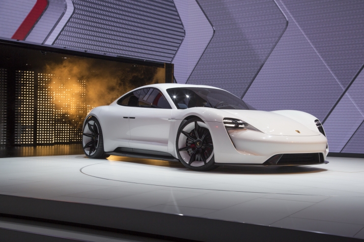 Porsche-Mission-E-Concept-8