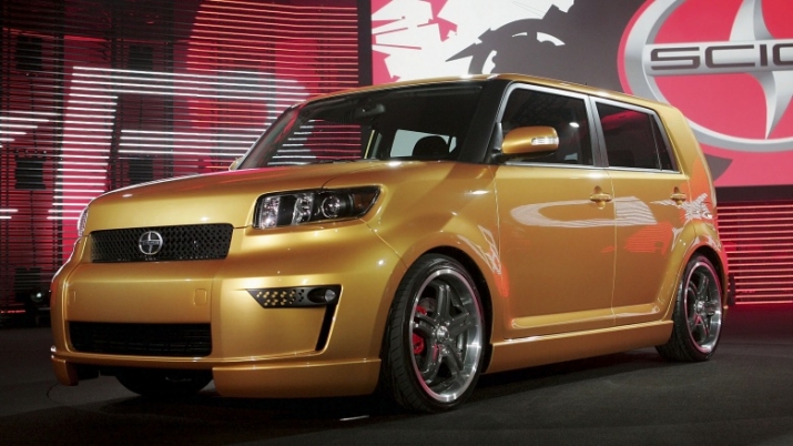 tom-hanks-scion-xb