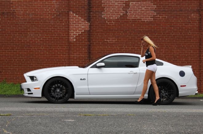 ashley-arrington-mustang-babe-of-the-month-08