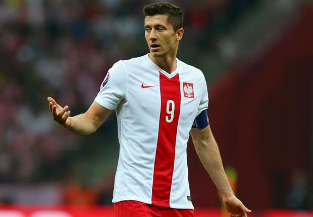 lewandowski-poland-sad