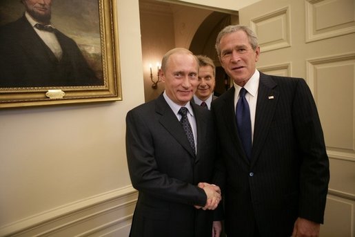 Tổng thống Bush mời Putin vào phòng Bầu Dục