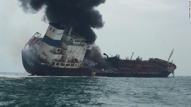 Tàu chở dầu bốc cháy ngoài khơi đảo Lamma của Hong