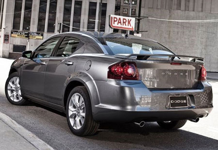 dù đã mạnh tay giảm giá, dòng xe Mỹ Dodge Avenger vẫn bị liệt vào danh sách không nên mua cùng với mẫu xe anh em Chrysler 200.