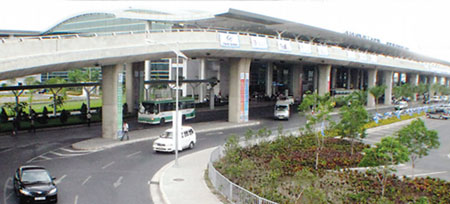 Cầu vượt Nhà ga quốc tế Tân Sơn Nhất