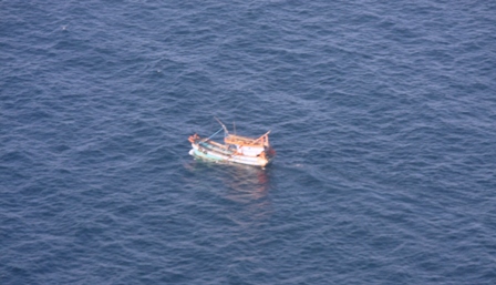 Những chiếc tàu cá VN cũng trở thành công cụ  trong việc tìm kiếm máy bay mất tích