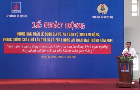 Chủ tịch công đoàn dầu khí Việt Nam, ông Hồ Công Kỳ phát biểu tại buổi lễ 