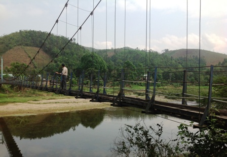 18 cây cầu treo trên địa bàn huyện Đông Giang hầu hết đều trong tình trạng “nhiều không”