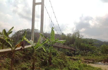 Trong 18 cầu ở huyện Đông Giang thì có đến 17 cầu đã xuống cấp nhưng chưa được duy tu, sửa chữa