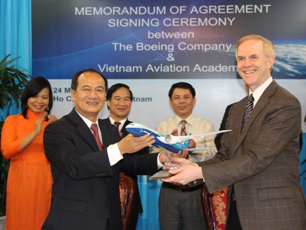 Boeing sẽ đào tạo nhân lực cho VAA để vận hành máy bay Boeing 787 Dreamliner