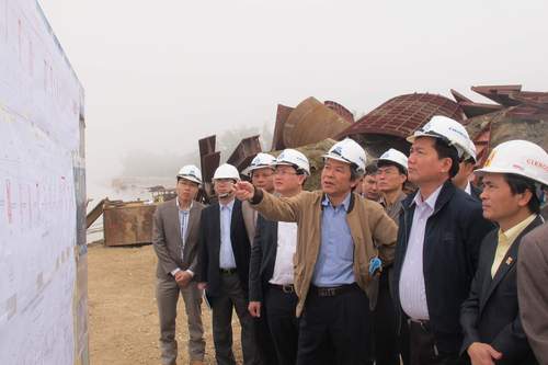 Bộ trưởng kiểm tra tiến độ dự án cầu Nguyệt Viên