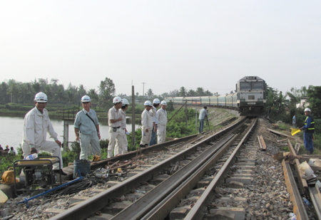 Bộ GTVT đang khẩn trương rà soát, kiểm tra các dự án đường sắt để làm rõ nghi án nhận hối lộ của nhà thầu JTC