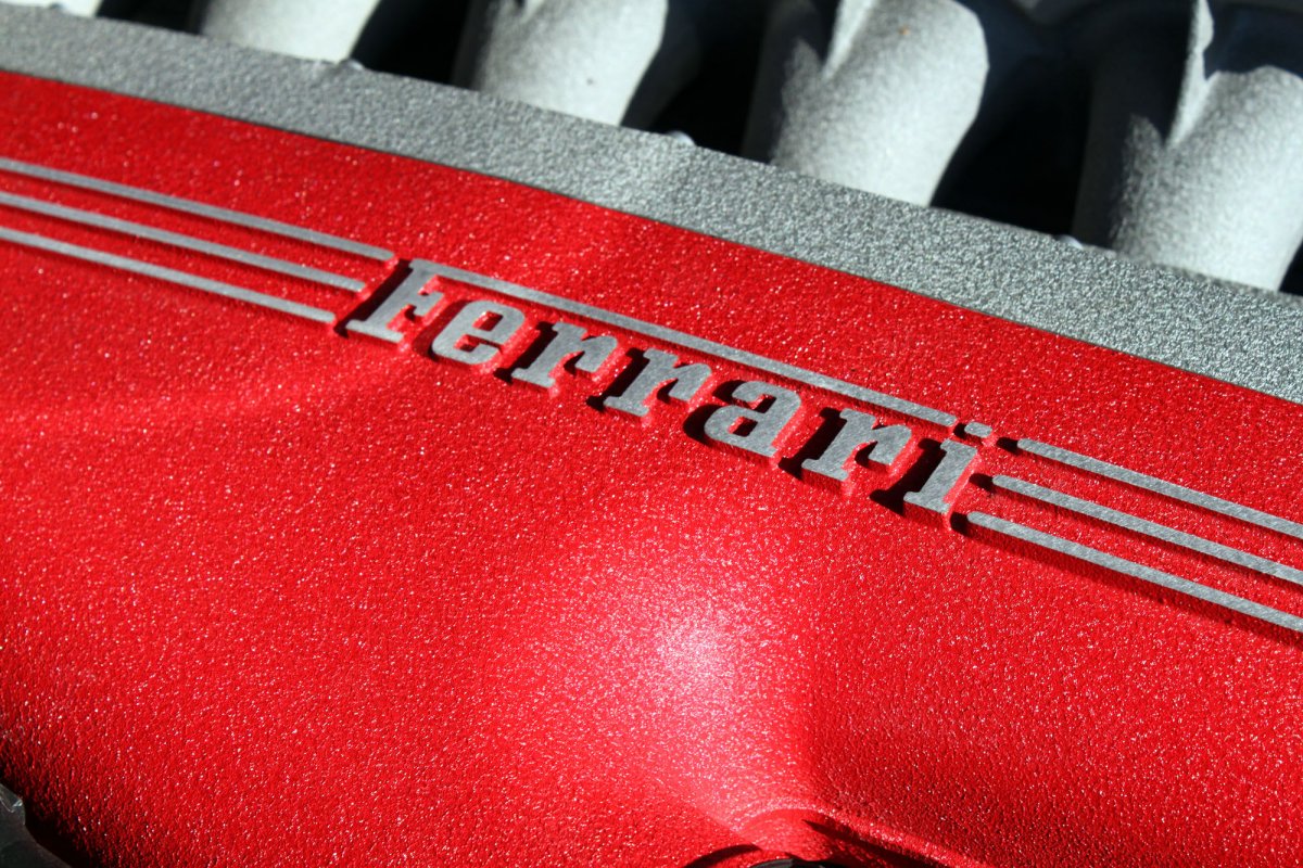 F12 là chiếc xe chỉ đứng sau mẫu LaFerrari nổi tiếng về sức mạnh và độ đắt đỏ, đồng thời là một trong những dòng xe tốt nhất của nhà Ferrari. Hiện tại hãng cho biết đã bán sạch LeFerrari. 