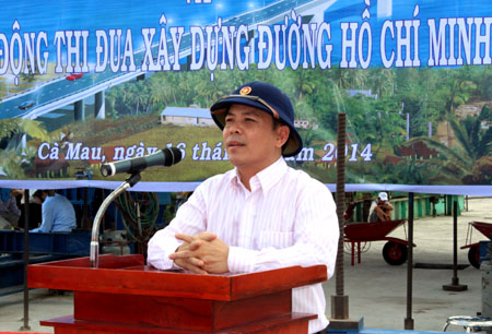 Thứ trưởng Bộ GTVT Nguyễn Văn Thể phát lệnh hợp long cầu Năm Căn