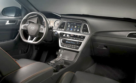 Không gian nội thất Hyundai Sonata 2015.