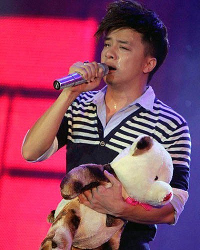 Cao Thái Sơn bị tố hát nhép trong đêm nhạc ngày 23/6 ở TP HCM