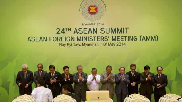 Các vị ngoại trưởng của Hiệp hội các nước Đông Nam Á tại hội nghị thượng đỉnh ASEAN lần thứ 24 ở Naypyitaw, Myanmar, thứ Bảy 10/5/2014