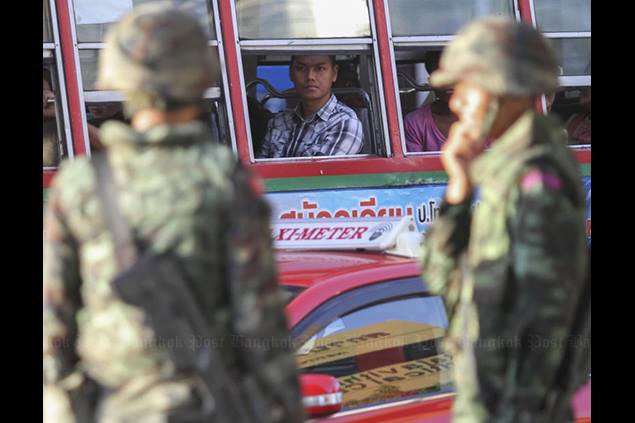 Binh lính Thái Lan có vũ trang được triển khai trên các trục đường chính tại thủ đô Bangkok