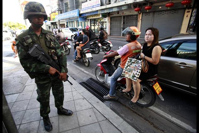 Một số nhà phân tích cho rằng giao thông Thái Lan vẫn còn hỗn độn nhưng không có dấu hiệu bạo lực leo thang