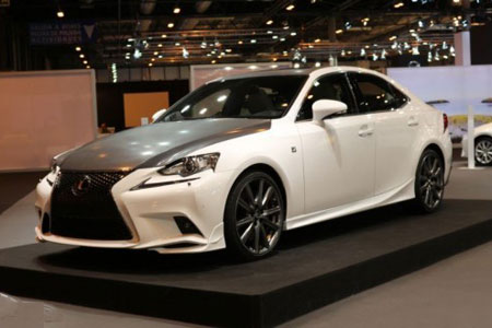 Lexus IS 25 Aniversario chỉ được sản xuất giới hạn 25 chiếc, với mức giá bán 13.600 USD tại thị trường Tây Ban Nha - Ảnh: Auto Noción.