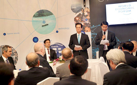 Thủ tướng Nguyễn Tấn Dũng tham dự Phiên thảo luận “Thúc đẩy cộng đồng kinh tế ASEAN thông qua tăng cường phối hợp công - tư” của Diễn đàn Kinh tế thế giới về Đông Á 2014 