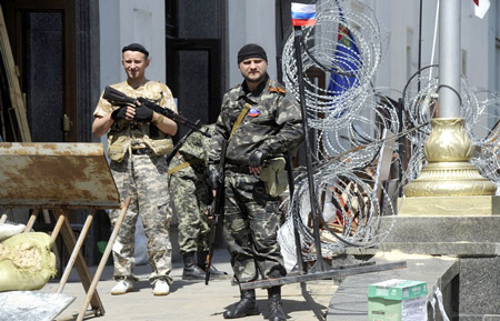 Luhansk tuyên bố thiết quân luật và tổng động viên