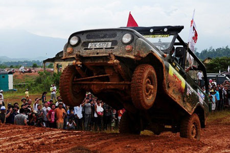 Giải đua xe địa hình lớn nhất Việt Nam năm 2014, hứa hẹn mang đến nhiều pha tranh tài nảy lửa - Ảnh: Bobi.