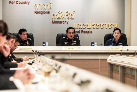 Tư lệnh Lục quân Thái Lan tại cuộc họp với