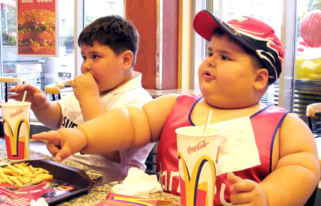 Lạm dụng nước ngọt là nguyên nhân gây béo phì ở trẻ
