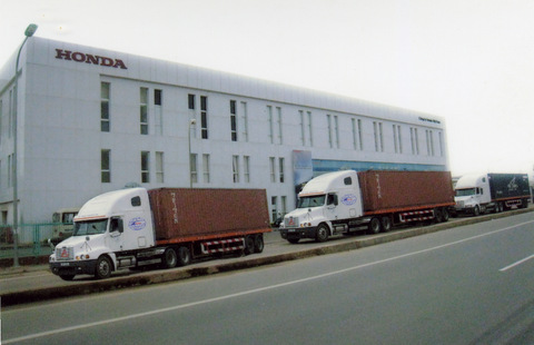 Đội xe vận chuyển container chuyên dụng của VTRS
