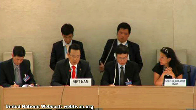 Đại sứ Nguyễn Trung Thành tại phiên họp