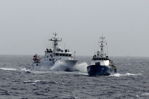 Tàu Hải giám 2168 của Trung Quốc chủ động nhắm vào tàu CSB 4032 tìm cách đâm va