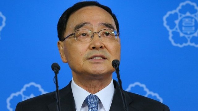 Thủ tướng Hàn quốc Chung Hong Won được giữ lại vì Tổng thống Park không thể tìm được người thay thế