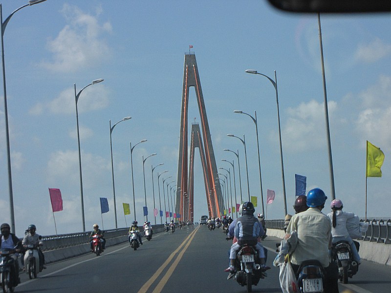 Cầu Rạch Miễu - một dự án giao thông đã áp dụng mô hình BOT